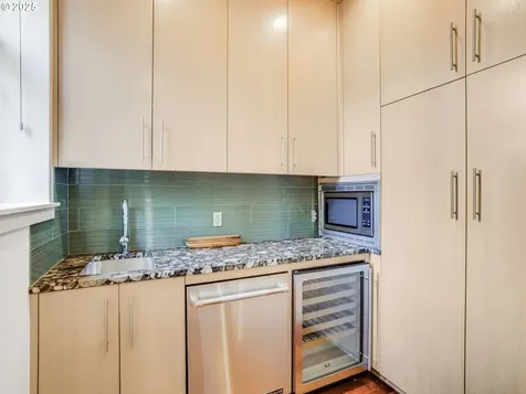 1714 NW Riverscape Street Portland OR 97209
