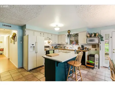 107 NE 102nd Street Vancouver WA 98685