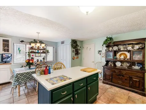 107 NE 102nd Street Vancouver WA 98685