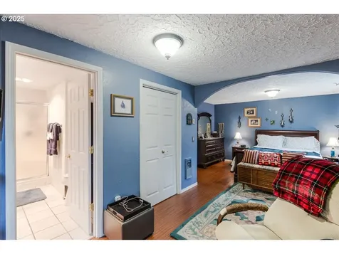 107 NE 102nd Street Vancouver WA 98685