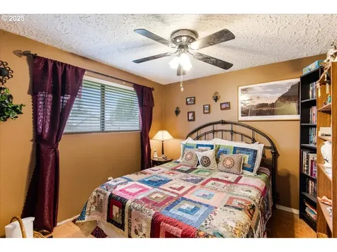 107 NE 102nd Street Vancouver WA 98685