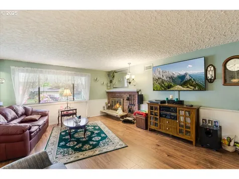 107 NE 102nd Street Vancouver WA 98685