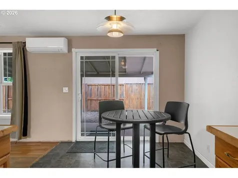 2301 Compton Street Eugene OR 97404
