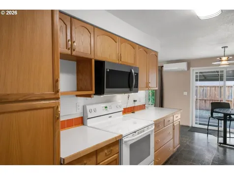 2301 Compton Street Eugene OR 97404