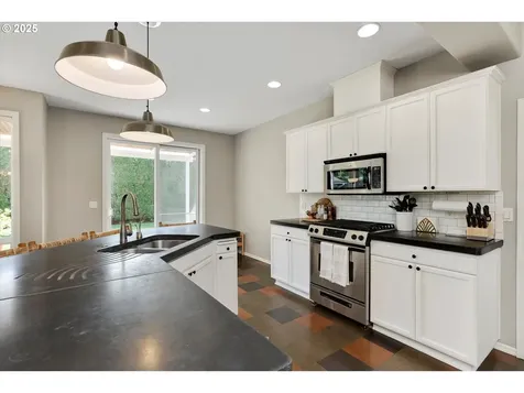 644 S Ponderosa Court Canby OR 97013