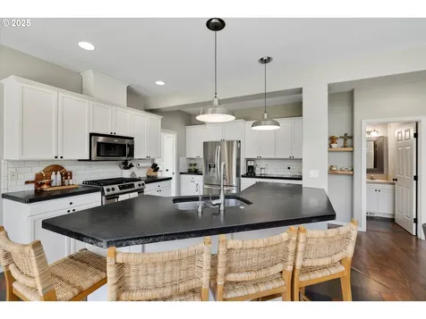 644 S Ponderosa Court Canby OR 97013