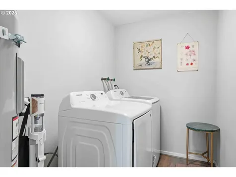 7323 SW 4th Avenue Portland OR 97219