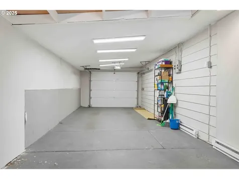 7323 SW 4th Avenue Portland OR 97219
