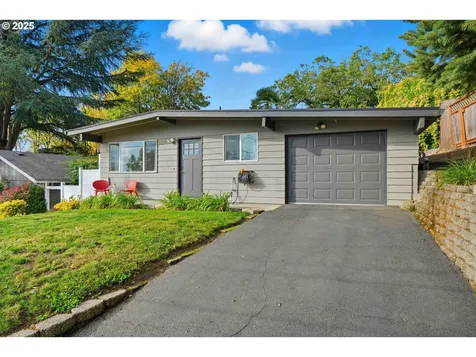 7323 SW 4th Avenue Portland OR 97219