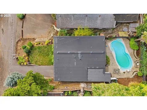 7323 SW 4th Avenue Portland OR 97219