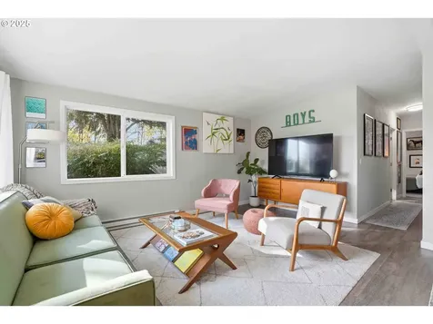 7323 SW 4th Avenue Portland OR 97219