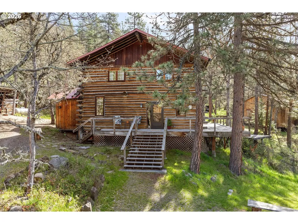2215 Pine Oak Road Mosier OR 97040