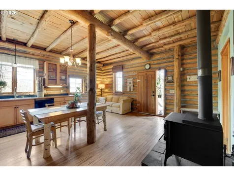 2215 Pine Oak Road Mosier OR 97040