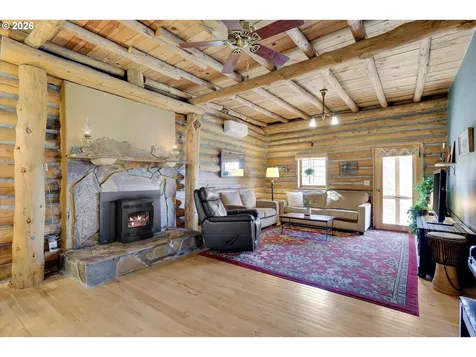 2215 Pine Oak Road Mosier OR 97040