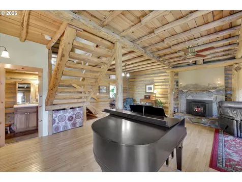 2215 Pine Oak Road Mosier OR 97040