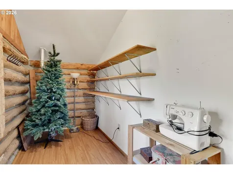 2215 Pine Oak Road Mosier OR 97040