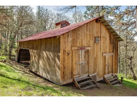 2215 Pine Oak Road Mosier OR 97040