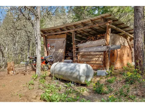 2215 Pine Oak Road Mosier OR 97040