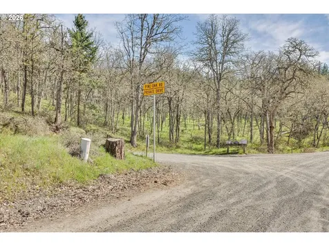 2215 Pine Oak Road Mosier OR 97040