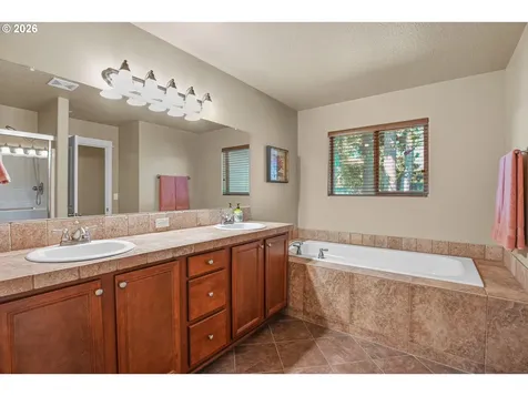 33753 NE Hart Court Scappoose OR 97056