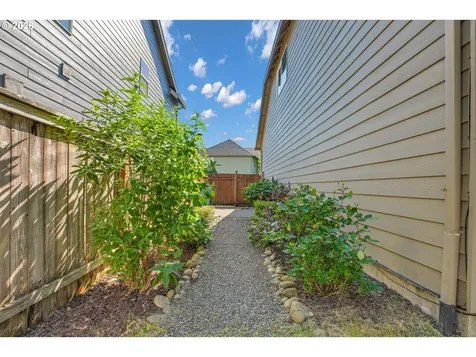 33753 NE Hart Court Scappoose OR 97056