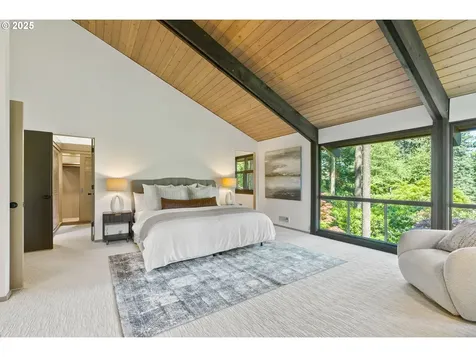 1329 S Palatine Hill Road Portland OR 97219