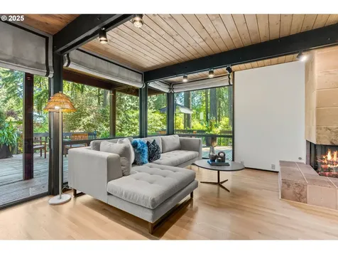 1329 S Palatine Hill Road Portland OR 97219