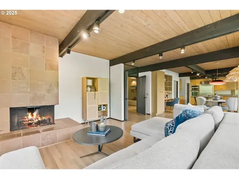 1329 S Palatine Hill Road Portland OR 97219