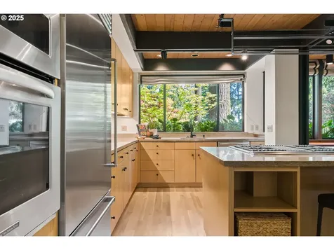 1329 S Palatine Hill Road Portland OR 97219