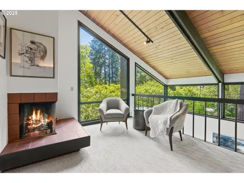 1329 S Palatine Hill Road Portland OR 97219