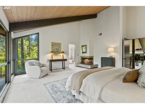 1329 S Palatine Hill Road Portland OR 97219