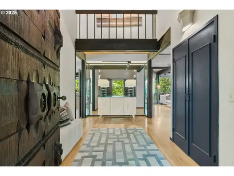 1329 S Palatine Hill Road Portland OR 97219