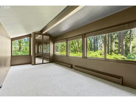 1329 S Palatine Hill Road Portland OR 97219