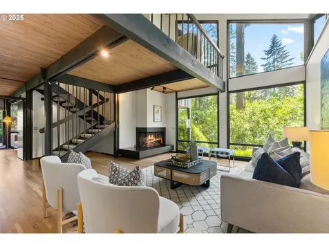 1329 S Palatine Hill Road Portland OR 97219