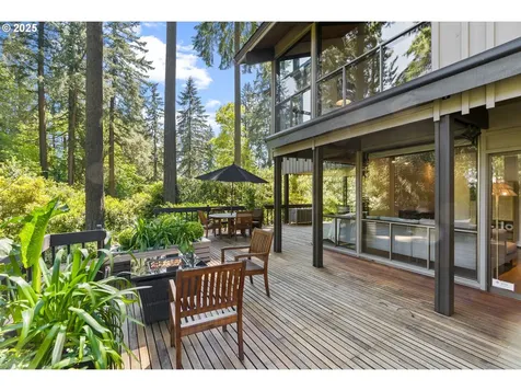 1329 S Palatine Hill Road Portland OR 97219