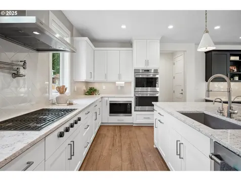 6441 Mission Court Lake Oswego OR 97035