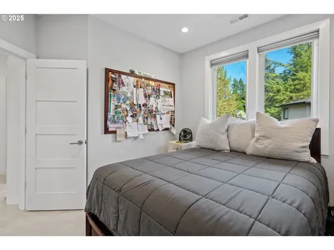 6441 Mission Court Lake Oswego OR 97035