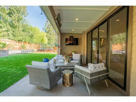 6441 Mission Court Lake Oswego OR 97035
