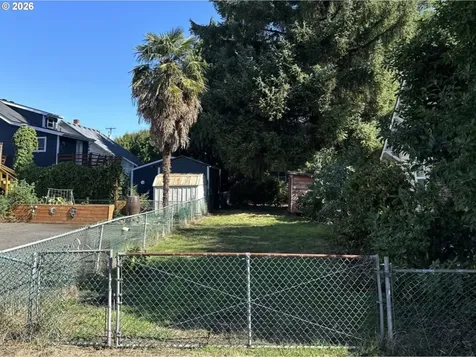 2 12 NE Bridgeton Road Portland OR 97211