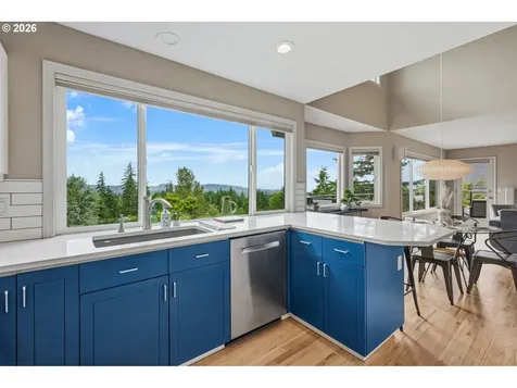 99 Garibaldi Street Lake Oswego OR 97035