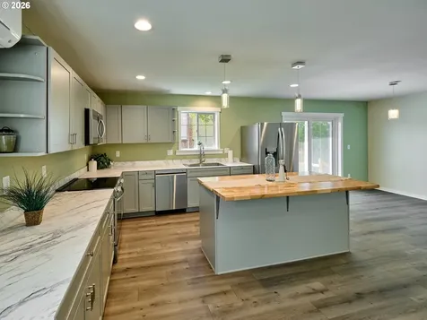 408 Clara Court Salem OR 97301