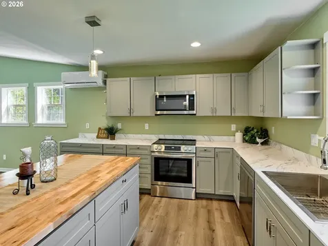 408 Clara Court Salem OR 97301