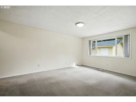 1825 SE 125th Avenue Vancouver WA 98683