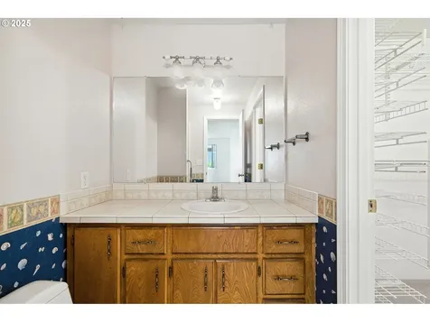 1825 SE 125th Avenue Vancouver WA 98683