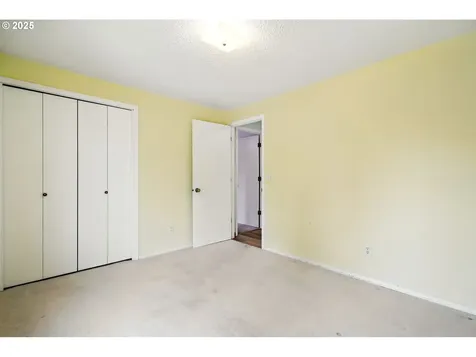 1825 SE 125th Avenue Vancouver WA 98683