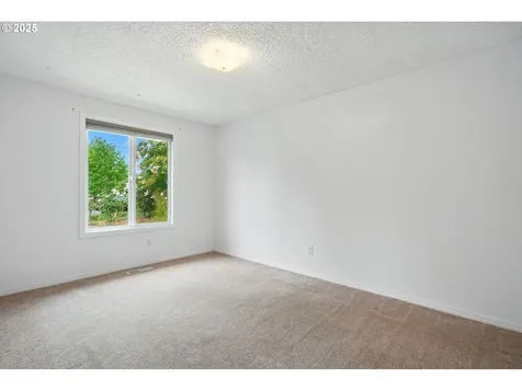 1825 SE 125th Avenue Vancouver WA 98683