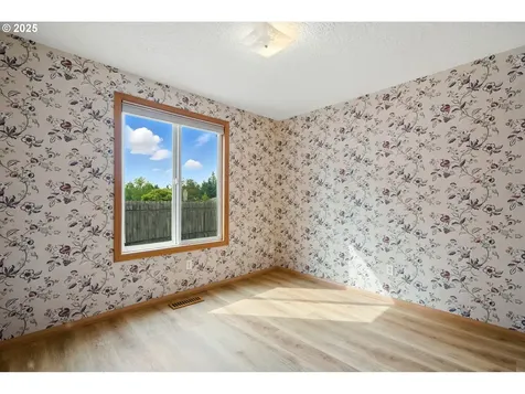 1825 SE 125th Avenue Vancouver WA 98683