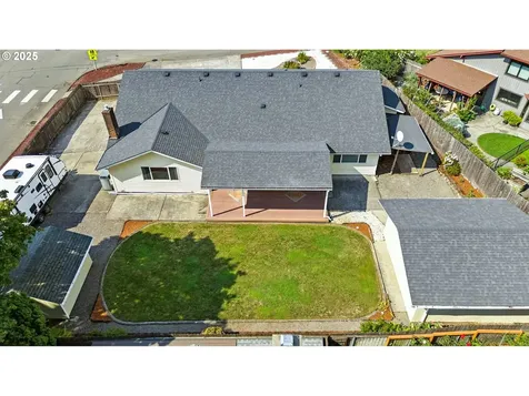 1825 SE 125th Avenue Vancouver WA 98683