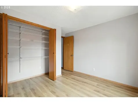 1825 SE 125th Avenue Vancouver WA 98683