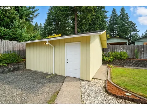1825 SE 125th Avenue Vancouver WA 98683